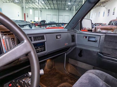 Used 1993 Chevrolet S10 Pickup 2WD Extended Cab image 14