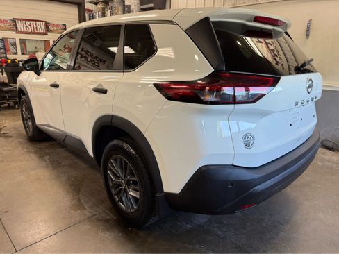 Used 2021 Nissan Rogue S AWD/4WD image 8