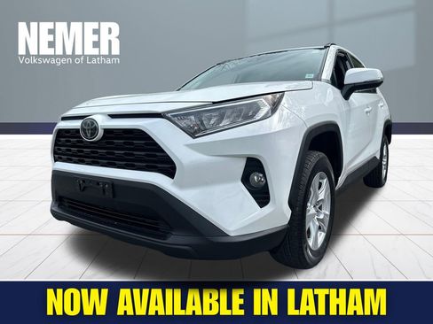 Used 2019 Toyota RAV4 XLE w/ Convenience Package AWD/4WD image 1