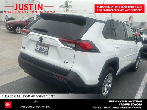 Used 2023 Toyota RAV4 LE FWD image 2