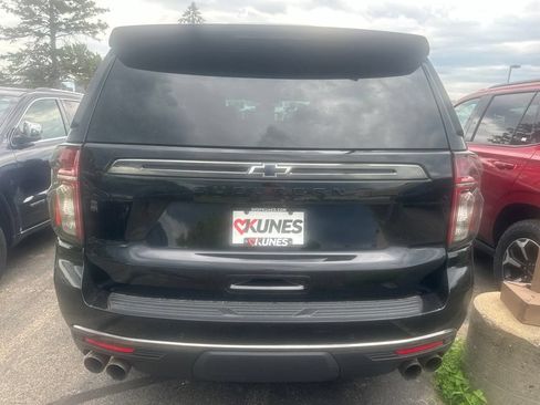 Used 2022 Chevrolet Suburban Z71 w/ Z71 Off-Road Package AWD/4WD image 9