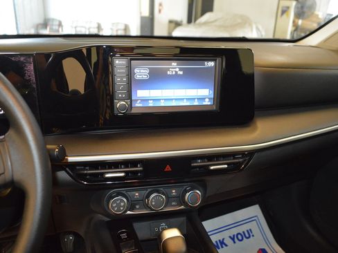 Used 2025 Nissan Kicks S FWD image 19