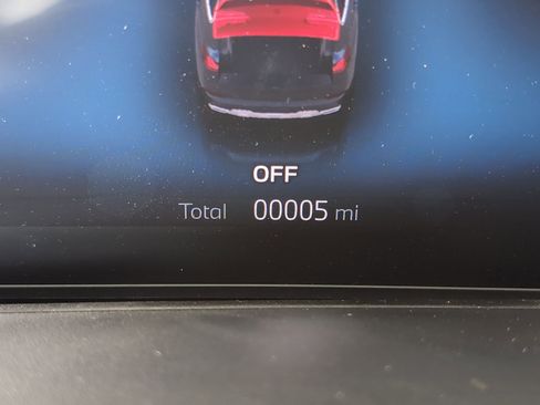 Used 2026 BMW X5 sDrive40i w/ Premium Package image 19