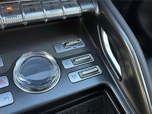 New 2026 Lincoln Nautilus Premier image 24