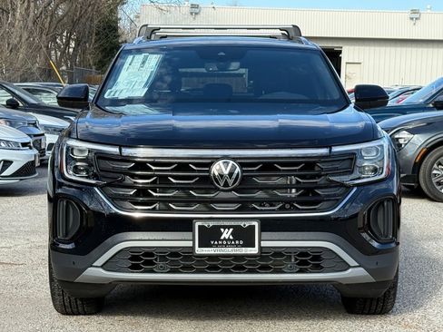 New 2026 Volkswagen Atlas Cross Sport SE FWD image 5