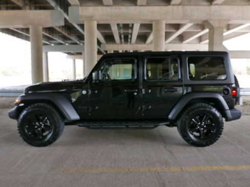 Used 2020 Jeep Wrangler Unlimited Sport AWD/4WD image 22