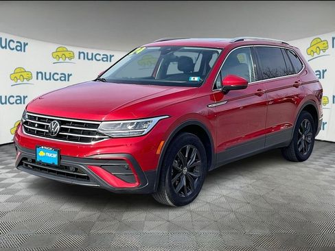 Used 2024 Volkswagen Tiguan SE image 3