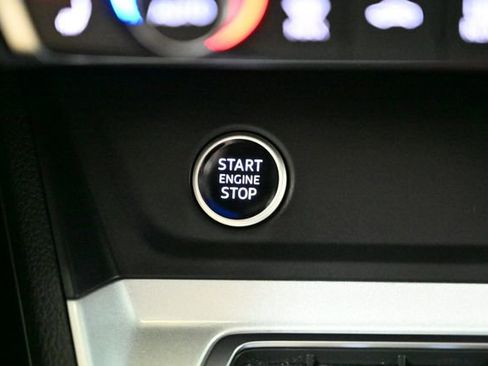 Used 2023 Audi Q3 2.0T Premium image 34