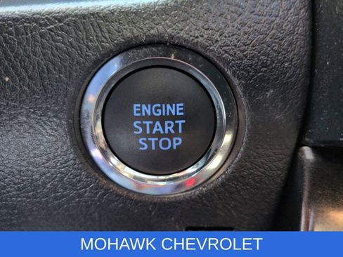 Used 2023 Toyota 4Runner TRD Off-Road Premium w/ Moonroof Package AWD/4WD image 18