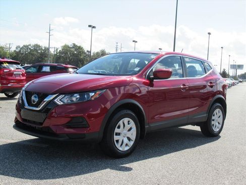 Used 2020 Nissan Rogue Sport S image 3