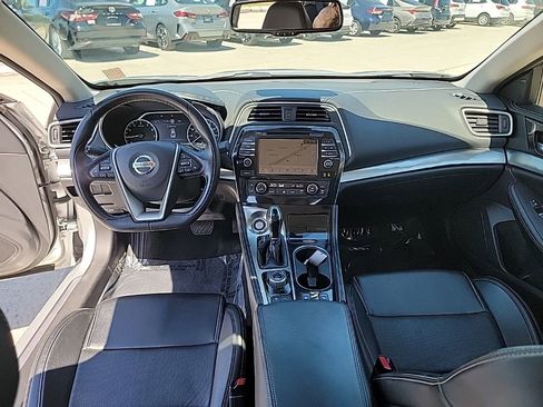 Used 2022 Nissan Maxima SV w/ Floor Mat Group FWD image 16