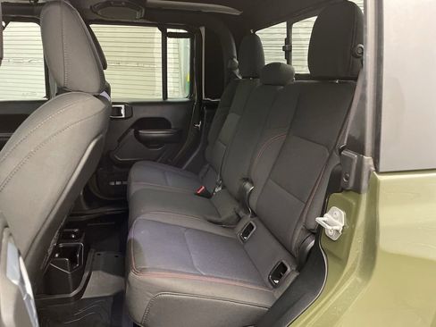 Certified 2021 Jeep Gladiator Rubicon image 22