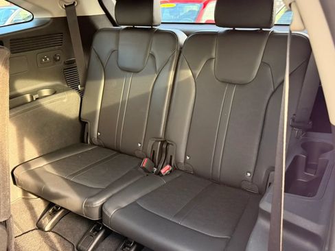 Used 2024 Kia Sorento S AWD/4WD image 14