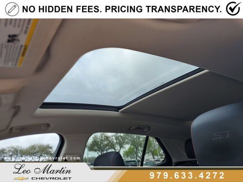 Used 2023 Buick Envision Essence w/ Sport Touring Package AWD/4WD image 30