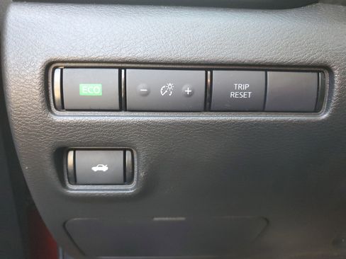 Certified 2021 Nissan Sentra SR image 30