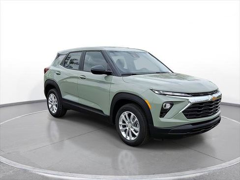 New 2026 Chevrolet TrailBlazer LS image 2