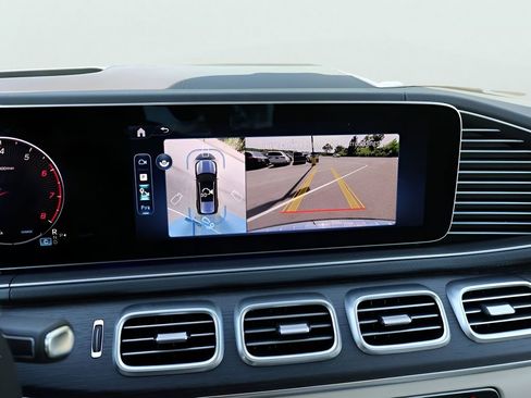 New 2026 Mercedes-Benz GLS 450 4MATIC image 24
