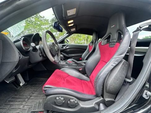 Used 2016 Nissan 370Z NISMO RWD image 21