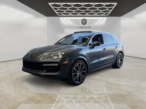 Used 2019 Porsche Cayenne Turbo image 1