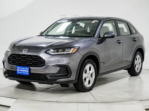 Used 2023 Honda HR-V LX image 3