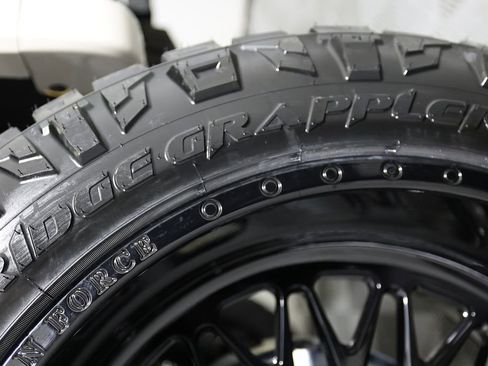 Used 2026 GMC Sierra 2500 AT4X image 55