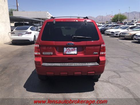 Used 2011 Ford Escape XLT AWD/4WD image 6