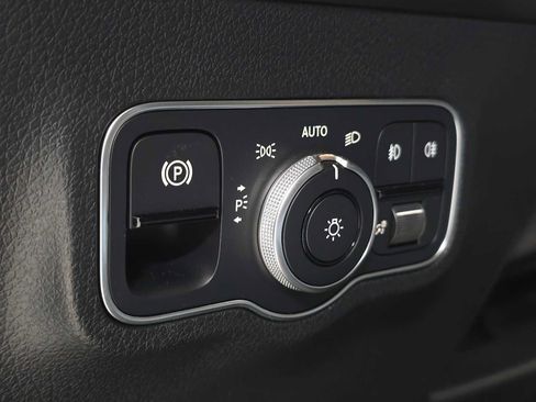 Certified 2026 Mercedes-Benz GLB 250 4MATIC image 25