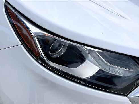 Used 2020 Chevrolet Equinox LT image 27