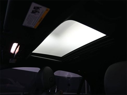 Used 2020 Mercedes-Benz E 350 Sedan image 10