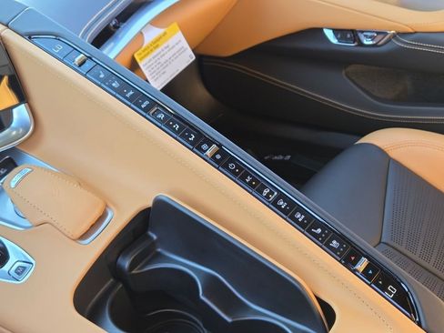 Used 2021 Chevrolet Corvette Stingray Premium Cpe w/ Z51 Performance Package RWD image 33