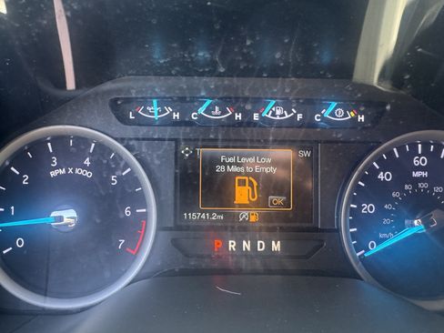 Used 2019 Ford Expedition XLT w/ Equipment Group 201A AWD/4WD image 32