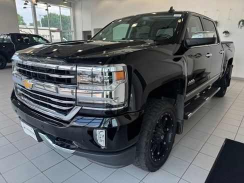 Used 2017 Chevrolet Silverado 1500 High Country AWD/4WD image 33