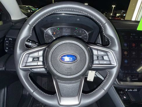 Used 2025 Subaru Outback Premium w/ Popular Package #1A image 19