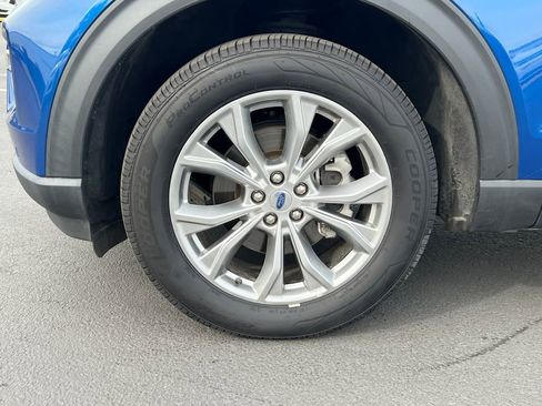 Used 2023 Ford Explorer Limited image 6