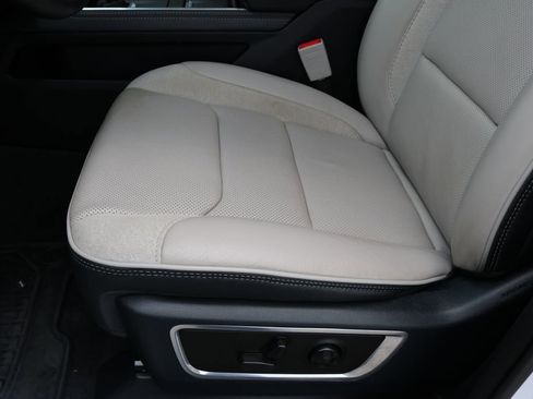 Used 2024 RAM 1500 Limited image 16