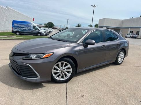 Used 2021 Toyota Camry LE FWD image 1