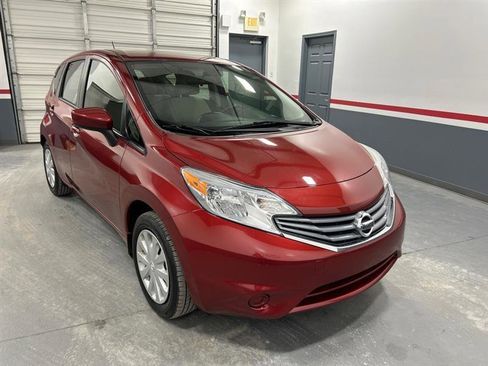 Used 2016 Nissan Versa Note SV image 2