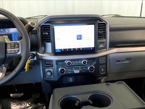 Certified 2025 Ford F150 XLT w/ Equipment Group 301A Standard image 5