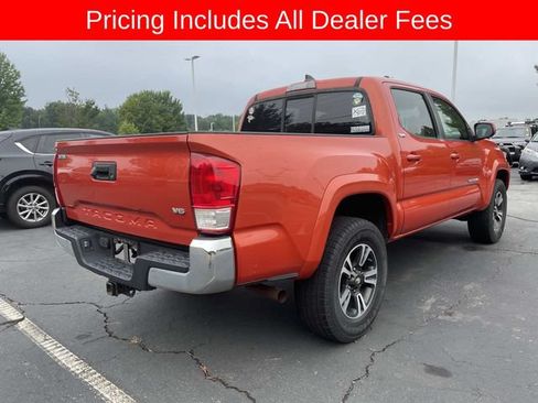 Used 2017 Toyota Tacoma SR5 w/ Tow Package RWD image 9
