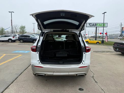 Used 2021 Buick Enclave Essence w/ Sound and Sites Package AWD/4WD image 13
