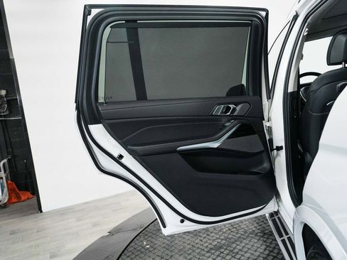 Used 2025 BMW X7 xDrive40i AWD/4WD image 12