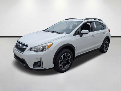 Used 2017 Subaru Crosstrek 2.0i Premium w/ Moonroof Package AWD/4WD image 8