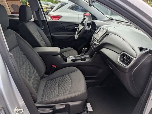 Used 2020 Chevrolet Equinox LT FWD image 18