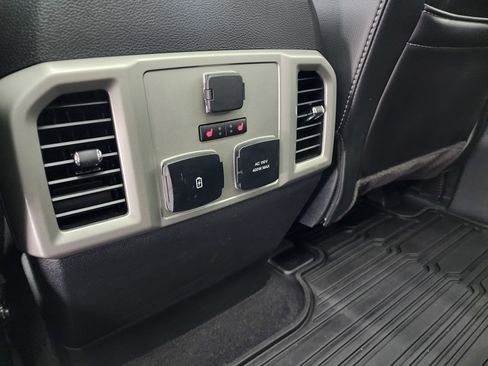 Used 2020 Ford F350 Lariat w/ Lariat Ultimate Package image 44