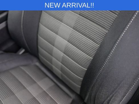 Used 2018 Ford Edge SEL image 28
