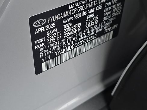 New 2025 Hyundai Ioniq 5 SE image 28