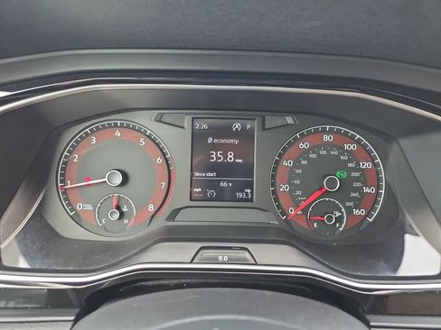 Used 2019 Volkswagen Jetta SE w/ Cold Weather Package image 18