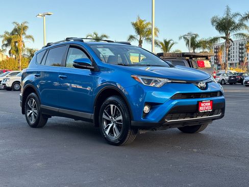 Certified 2018 Toyota RAV4 XLE image 4