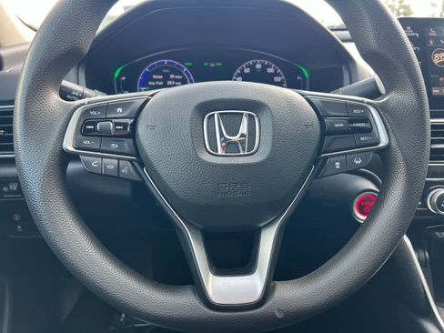 Used 2018 Honda Accord EX image 22