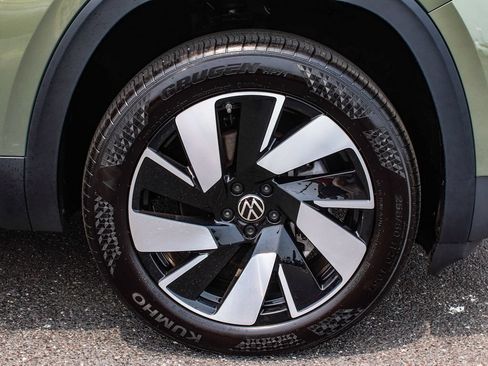 Used 2026 Volkswagen Atlas Cross Sport SE AWD/4WD image 7